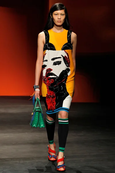 Look 25